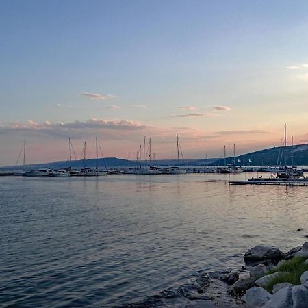 Family Hotel Morska Zvezda Balchik Esterno foto