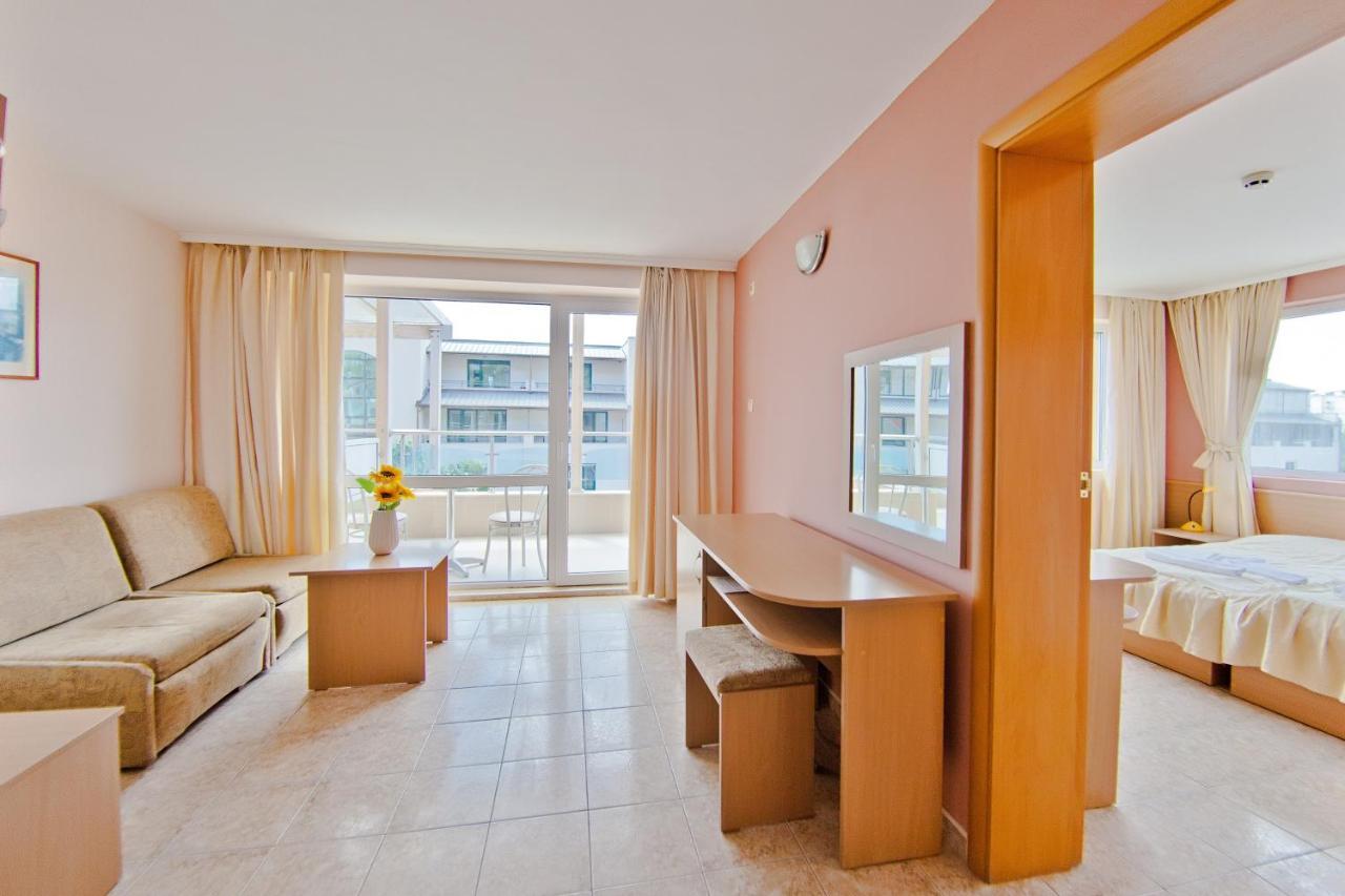 Family Hotel Morska Zvezda Balchik Esterno foto