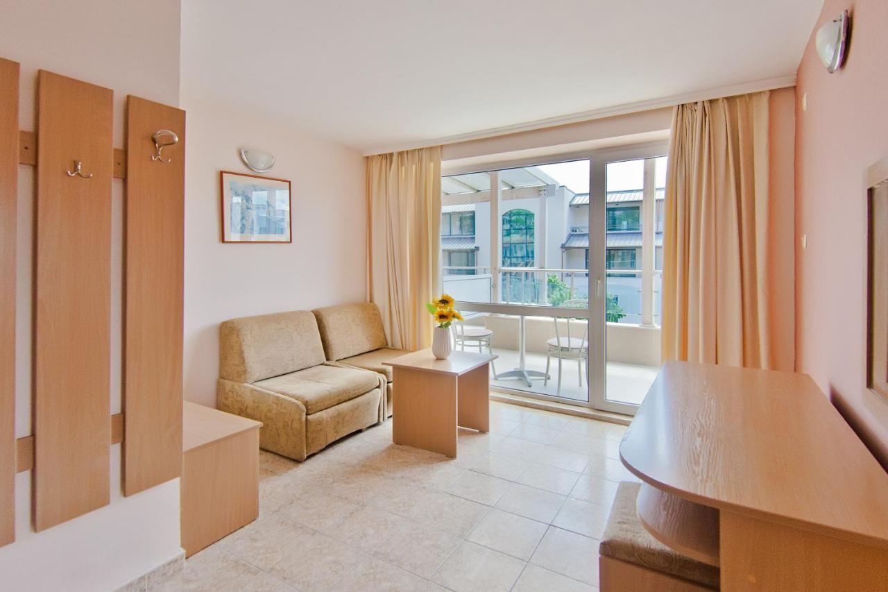 Family Hotel Morska Zvezda Balchik Esterno foto