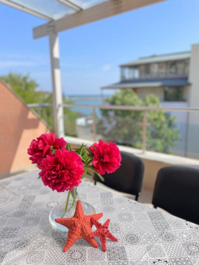 Family Hotel Morska Zvezda Balchik Esterno foto