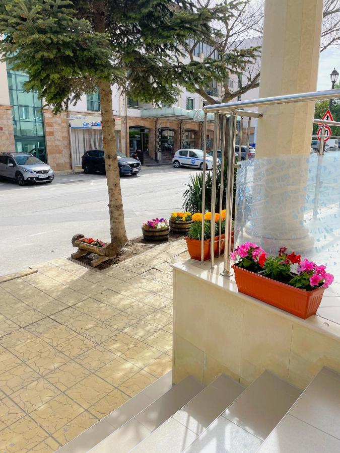 Family Hotel Morska Zvezda Balchik Esterno foto
